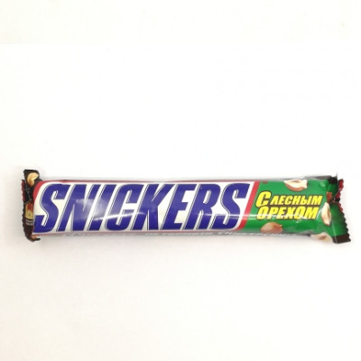 Шоколадный батончик Snickers Лесной орех, 81 гр