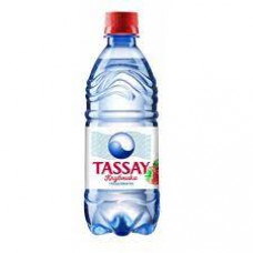 Вода Тассай негазированная вкус клубники 0,5л
